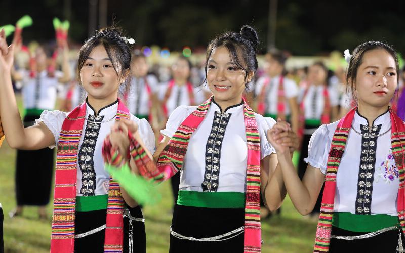 Ý nghĩa hoa phi yến trong văn hóa Phương Đông