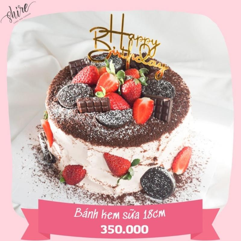Bánh kem size 18 và hoa tươi
