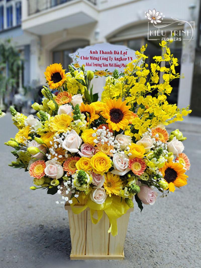 Nội dung banner trên lẵng hoa khai trương