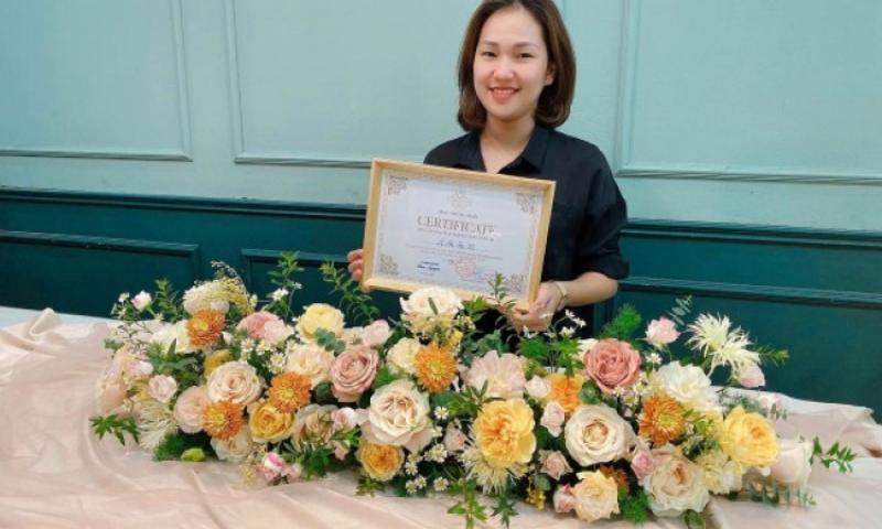 Giỏ hoa nhỏ và nghệ thuật cắm hoa