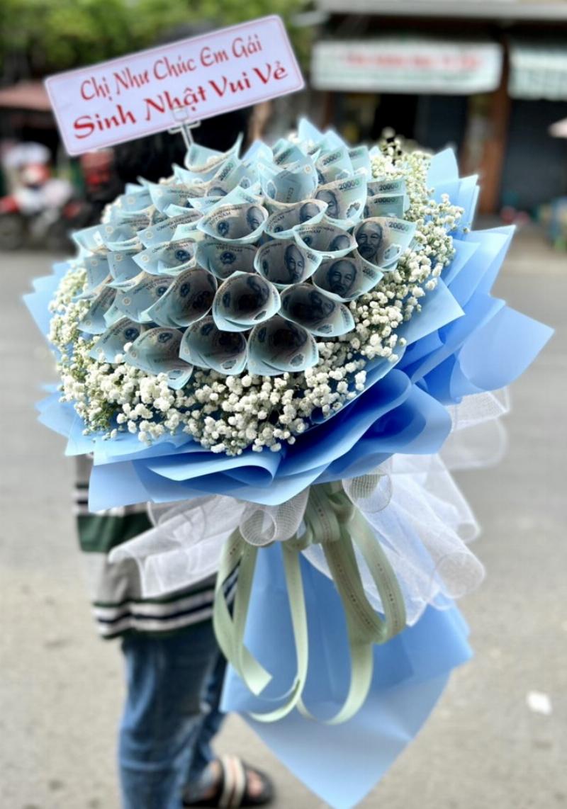 Hoa 8/3 bằng tiền độc đáo
