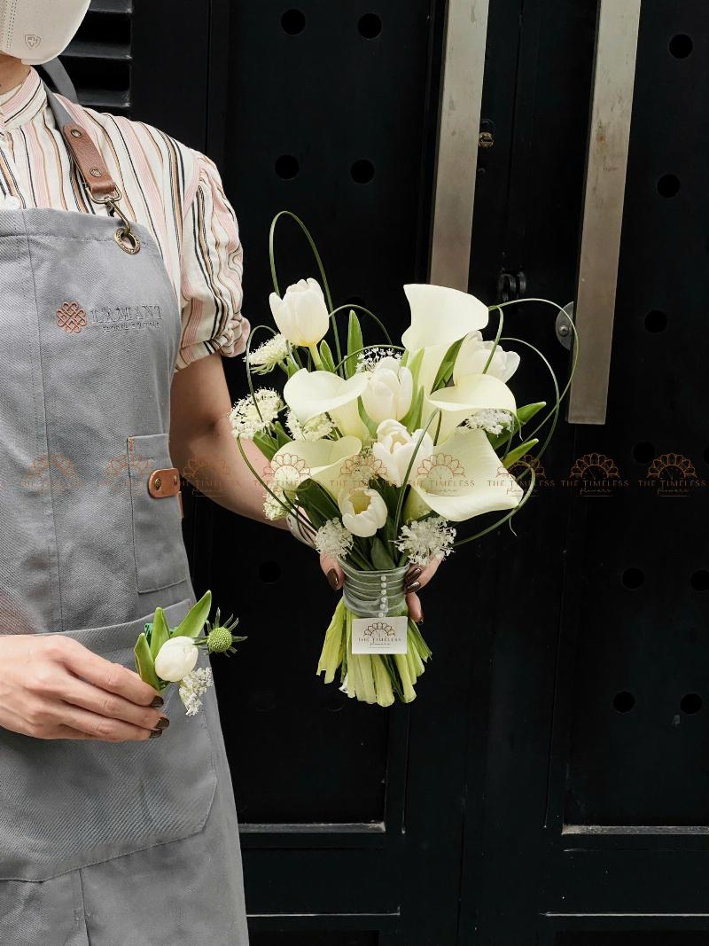 Một bó hoa ly trắng tinh khôi tượng trưng cho sự thuần khiết, thanh lịch và ý nghĩa của hoa ly.