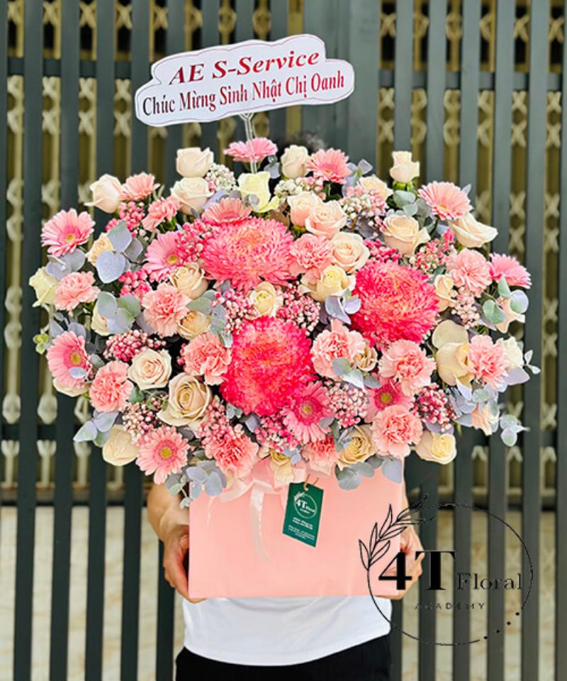 Nghệ thuật cắm hoa tinh tế tặng mẹ sau sinh từ Lela Flower