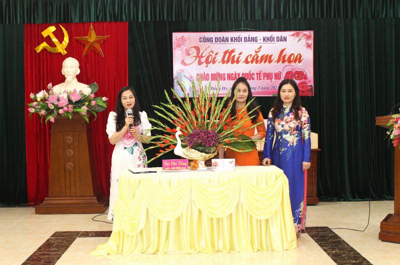 Nghệ thuật cắm hoa tháng 3