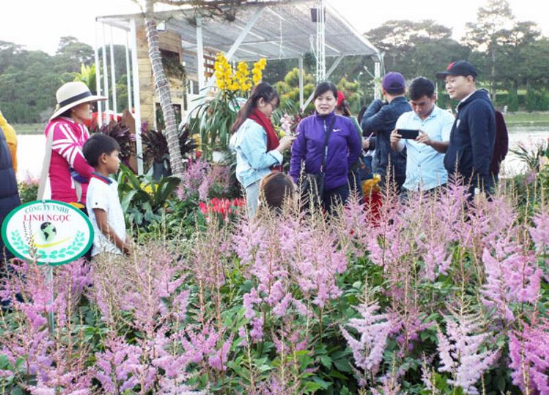 hoa-hanh-phuc-da-lat-lam-hoa-cuoi