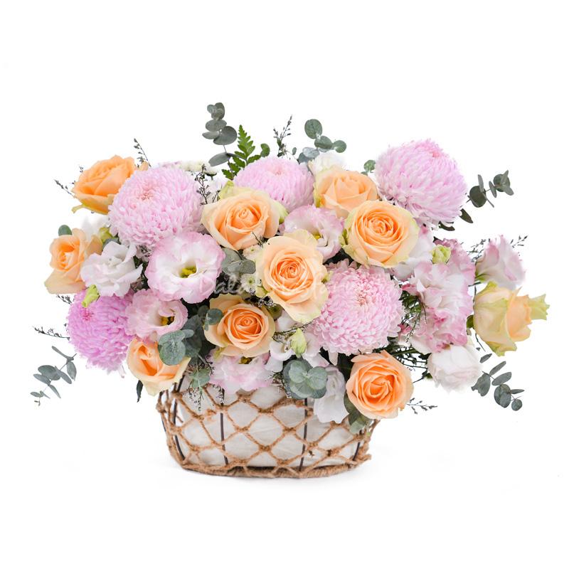 Một giỏ hoa cát tường tươi tắn là món quà ý nghĩa mang ý nghĩa hoa cát tường chúc mừng may mắn