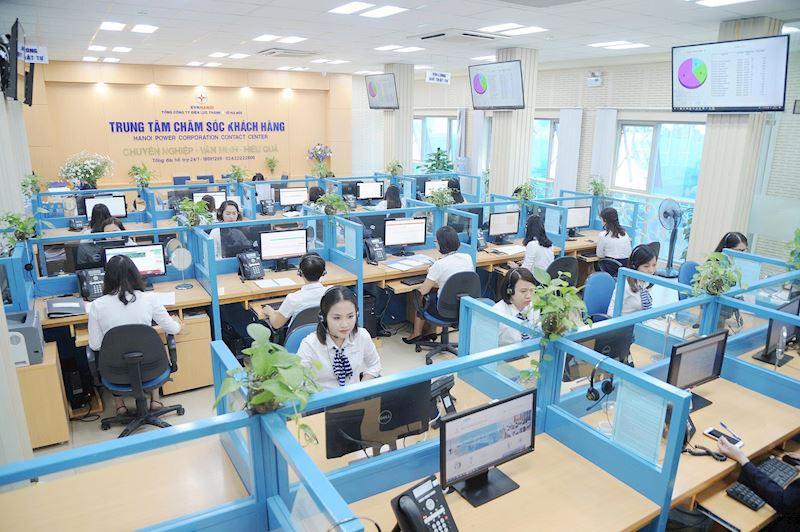 Cây xanh trong văn phòng giúp cải thiện chất lượng không khí và giảm căng thẳng cho người làm việc tại Hà Nội