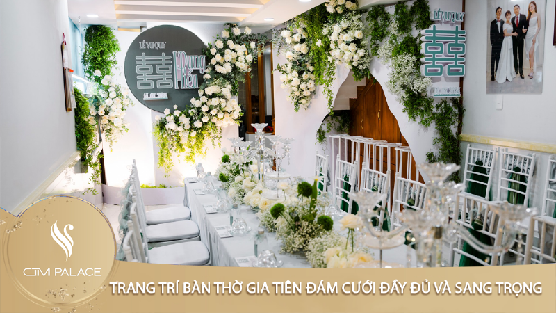 Hoa cúc vàng trang nghiêm trên bàn thờ gia tiên, thể hiện lòng hiếu thảo và sự tưởng nhớ