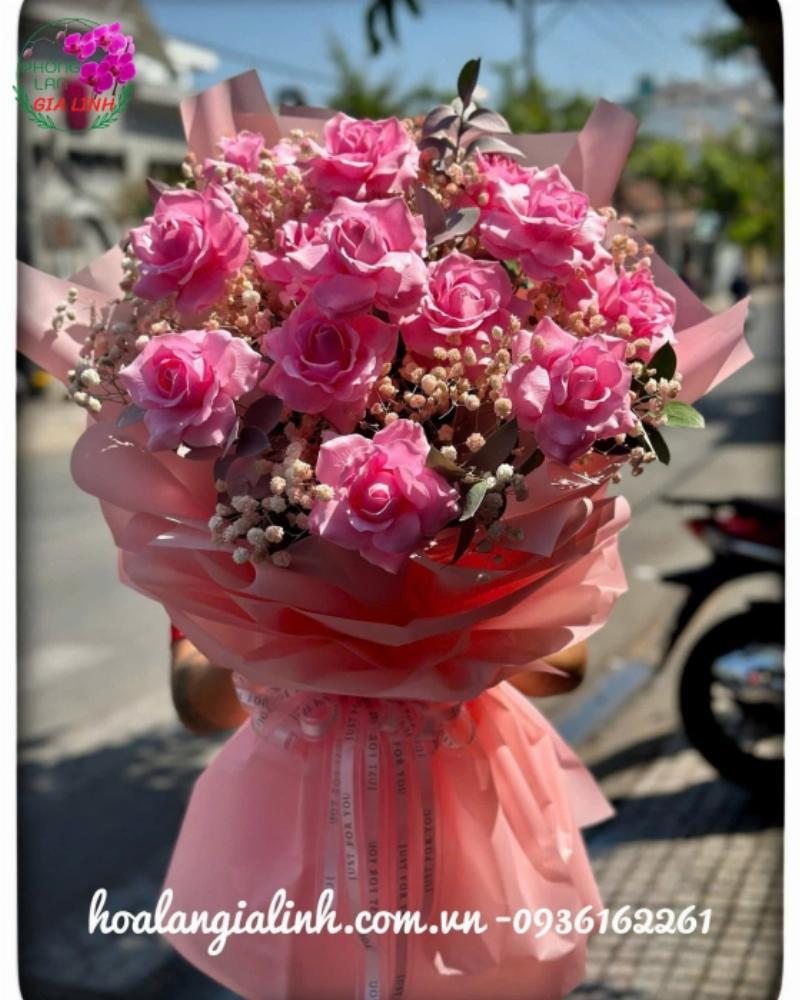 Hoa lan tình yêu sang trọng