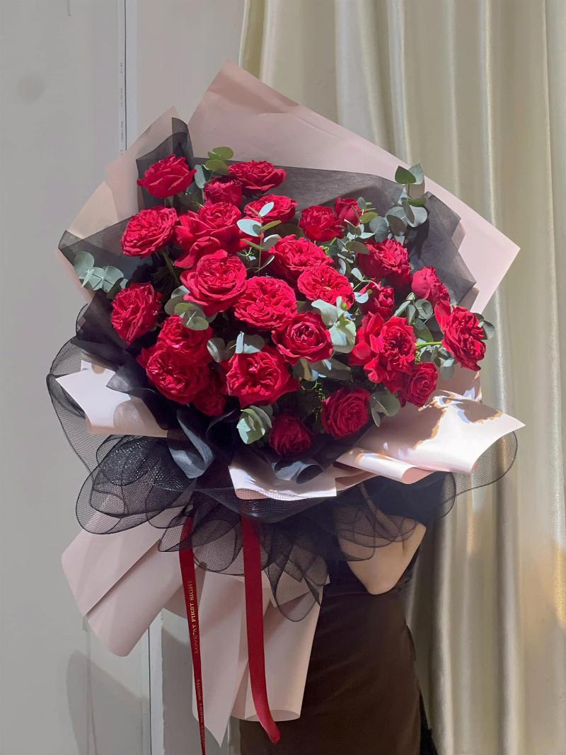Bó hoa hồng đỏ tươi thắm là món quà ý nghĩa hoa hồng tặng sinh nhật người yêu